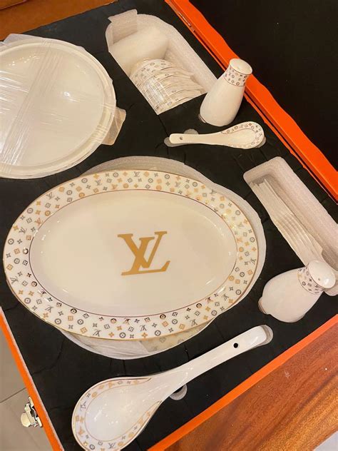 louis vuitton plate set.